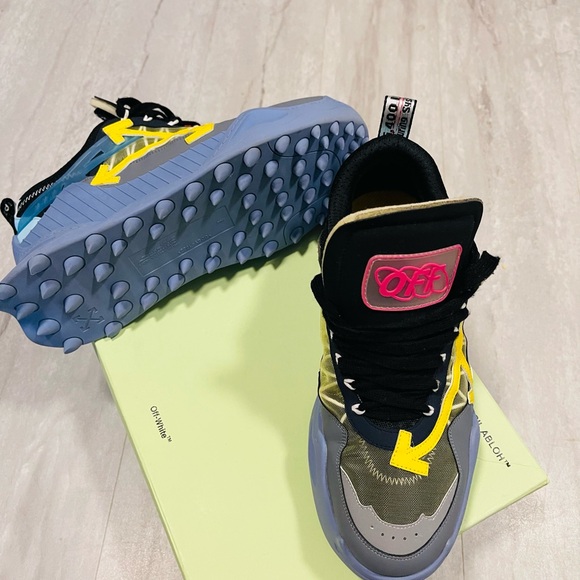 Off-white sneakers - Picture 15 of 16